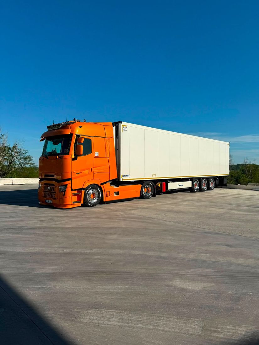 EuroPoint proje taşımacılığı — Renault T High ve frigorifik yarı römork